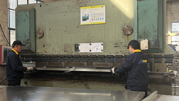 Production de cisaillement et de cintrage