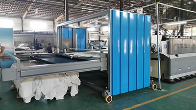 Machine pour empiler le cuir