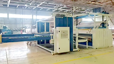 Machine pour empiler le cuir