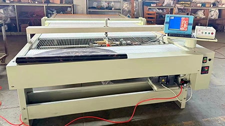 Machine de mesure du cuir fini
